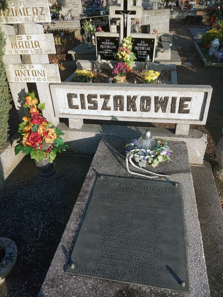 Antoni Ciszak - cmentarz komunalny we Wrześni
(zdjęcie udostępnił Remigiusz Maćkowiak)
