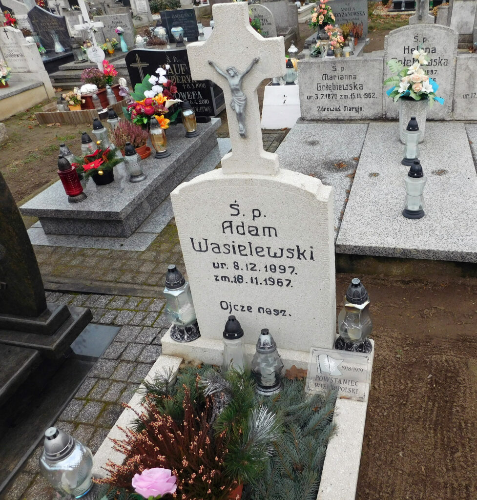 Adam Wasielewski - cmentarz parafialny we Wrześni
(zdjęcie udostępnił Remigiusz Maćkowiak)
