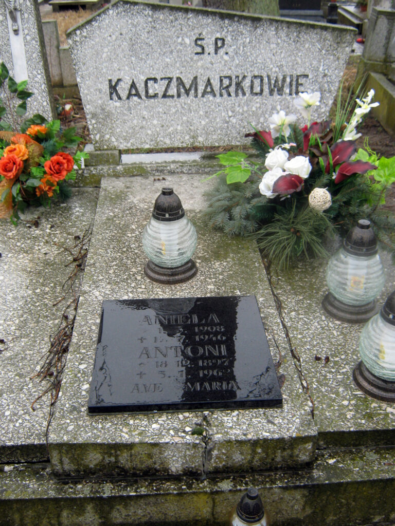 Antoni Kaczmarek - cmentarz parafialny we Wrześni
(zdjęcie udostępnił Remigiusz Mackowiak)