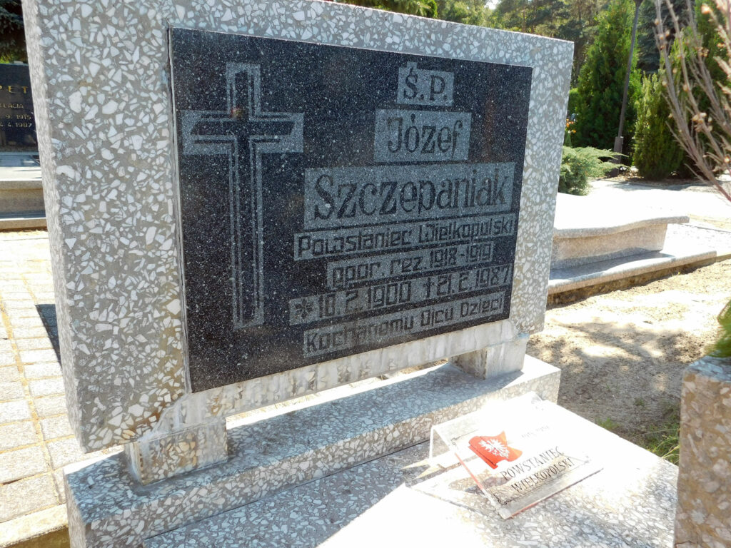 Józef Szczepaniak - cmentarz komunalny we Wrześni
(zdjęcie udostępnił Remigiusz Maćkowiak)