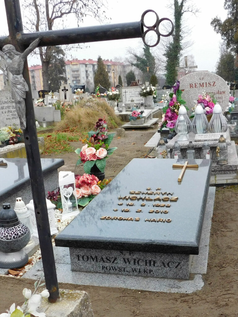 Tomasz Wichłacz - cmentarz parafialny we Wrześni
(zdjęcie udostępnił Remigiusz Maćkowiak)