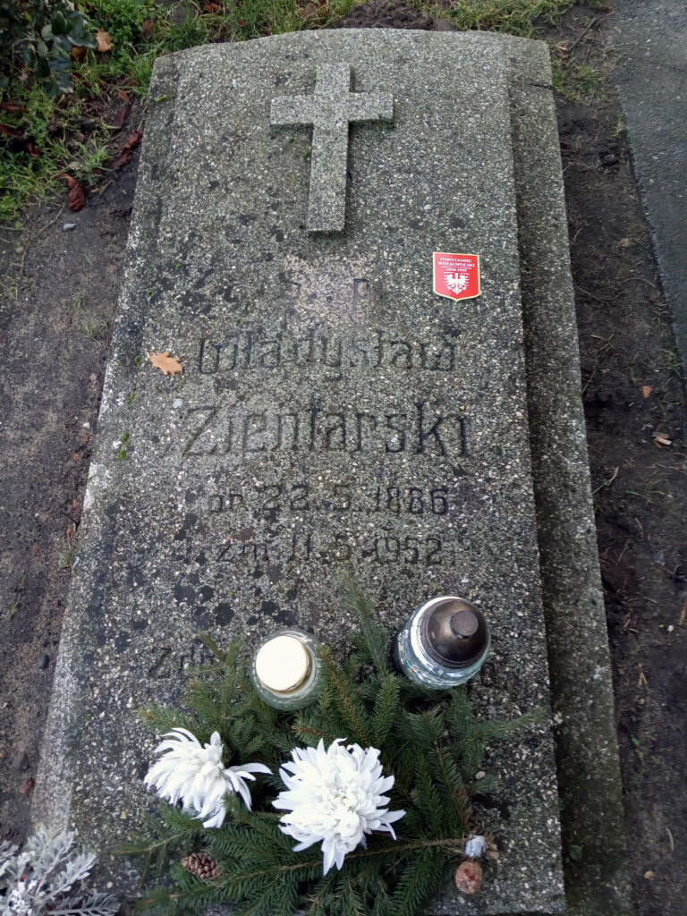 Władysław Zientarski - cmentarz parafialny we Wrześni
(zdjęcie udostępnił Remigiusz Maćkowiak)