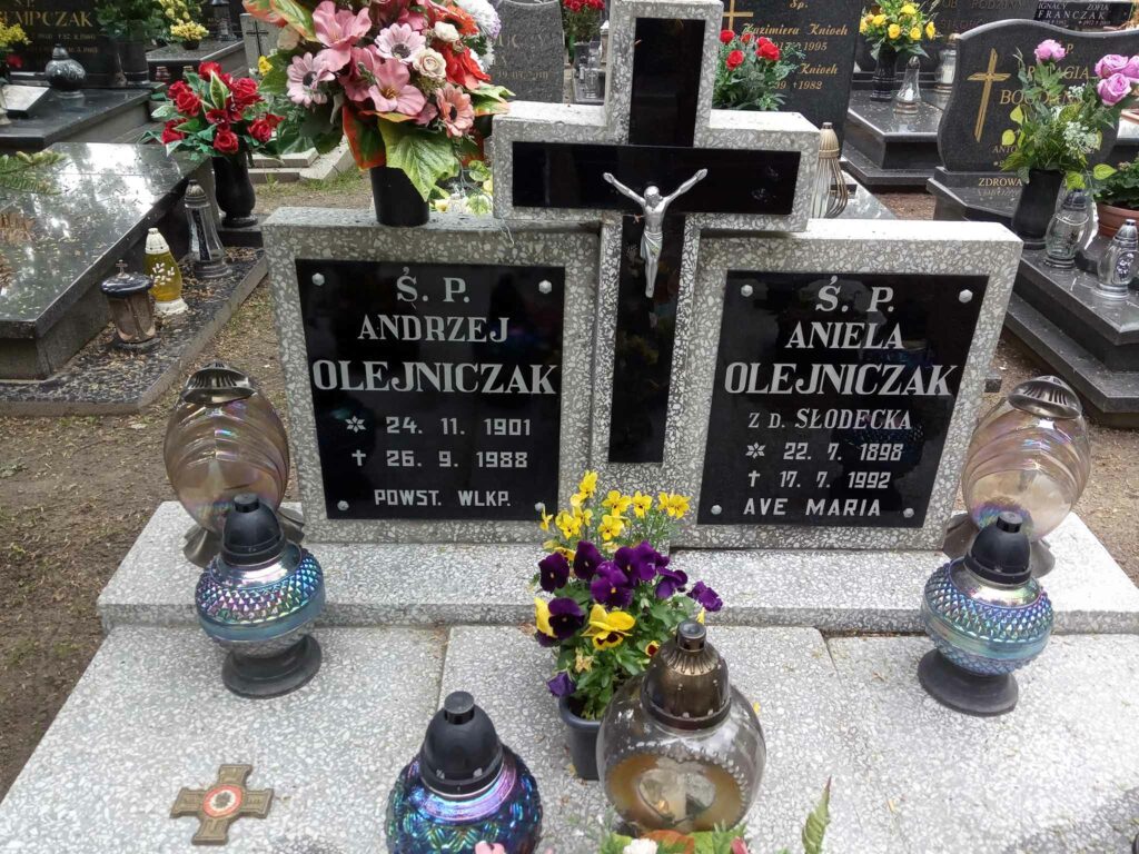 Andrzej Olejniczak - cmentarz parafialny w Środzie Wielkopolskiej (zdjęcie udostępnił Remigiusz Maćkowiak)