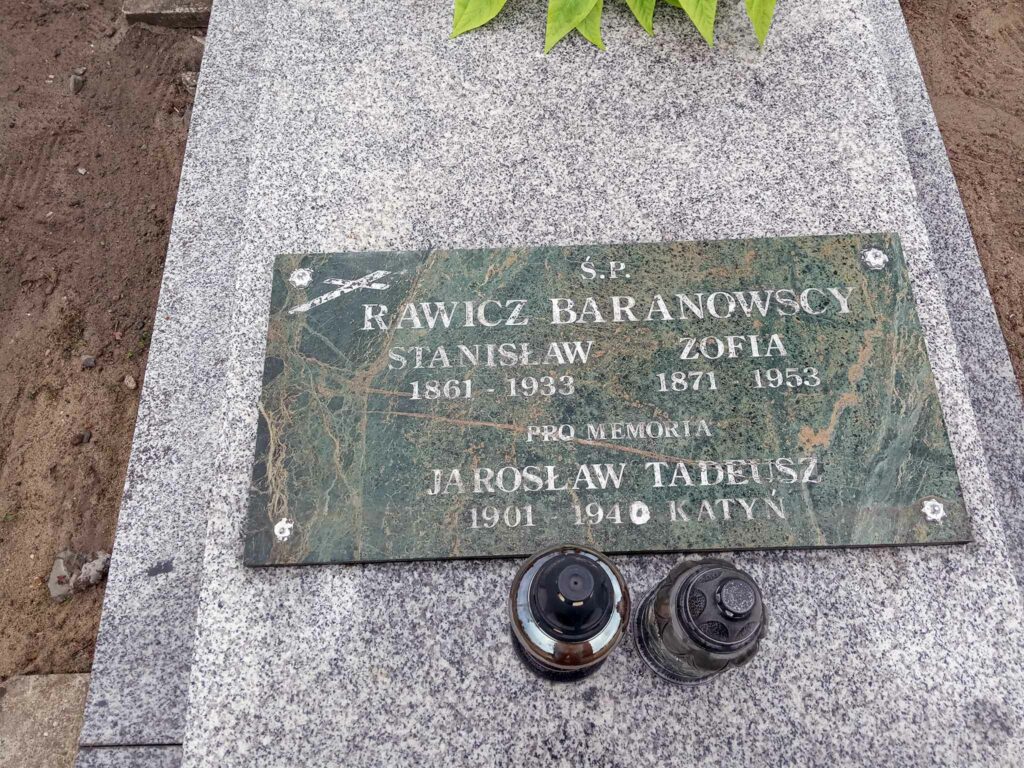 Jarosław Baranowski - symboliczny grób - cmentarz parafialny w Czeszewie (zdjęcie udostępnił Remigiusz Maćkowiak)