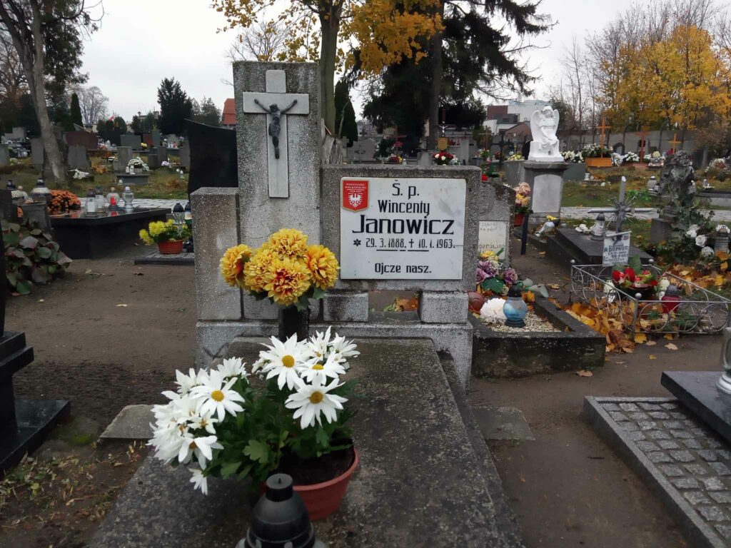 Wincenty Janowicz - cmentarz parafialny we Wrześni (zdjęcie udostępnił Remigiusz Maćkowiak)