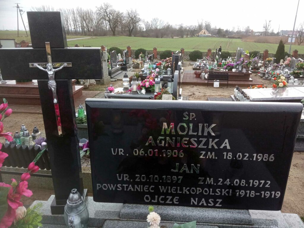Jan Molik - cmentarz parafialny w Targowej Górce (zdjęcie udostępnił Remigiusz Maćkowiak)