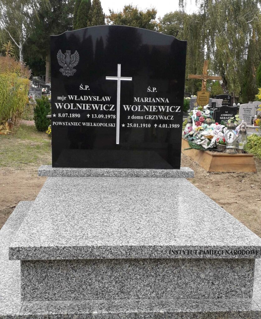 Władysław Wolniewicz - nowy nagrobek dzięki staraniom p. Andrzeja Gebel i p. Andrzeja Grzywacza - cmentarz w Kwidzynie