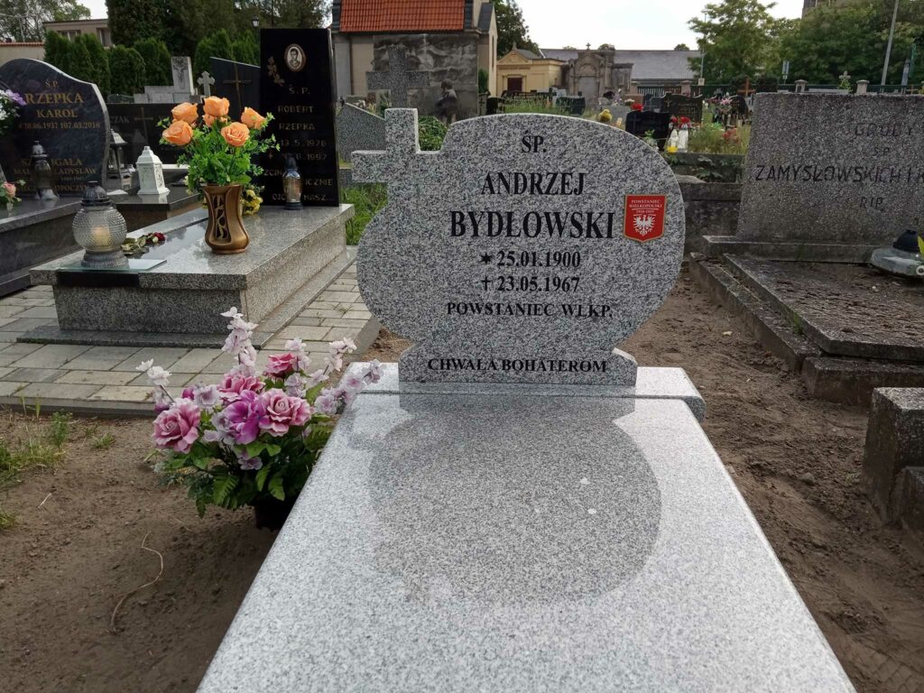 Andrzej Bydlowski - cmentarz parafialny we Wrześni  - nowy pomnik  (autor zdjęcia: Remigiusz Maćkowiak)