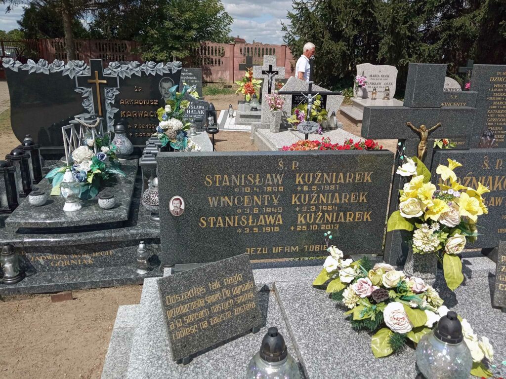 Stanisław Kuźniarek - cmentarz parafialny w Brudzewie