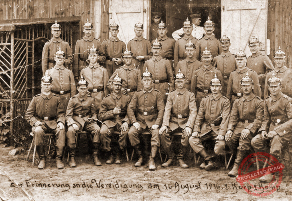 Misiak Sylwester (w górnym rzędzie trzeci od lewej) - zdjęcie udostępniła Danuta Chrzanowska