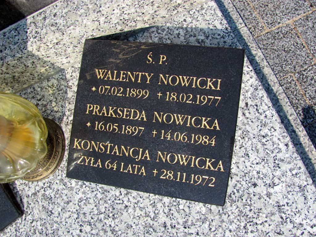 Walenty Nowicki - cmentarz w Biechowie