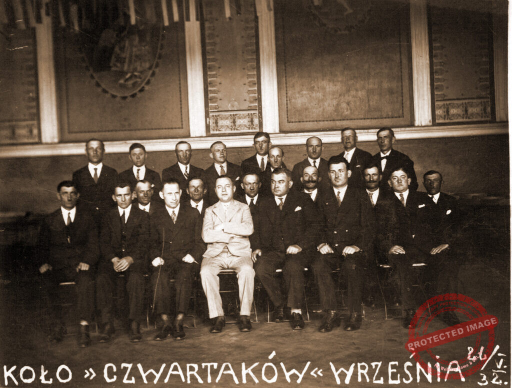 Jan Borowicz - czwarty od prawej w górnym rzędzie (zdjęcie udostępnił Remigiusz Maćkowiak)